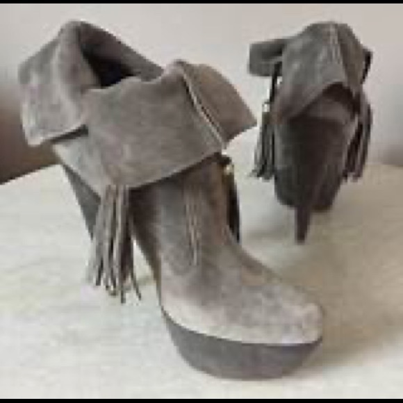 Colin Stuart for Victoria’s Secret Suede Platform Stiletto Booties - Picture 4 of 15